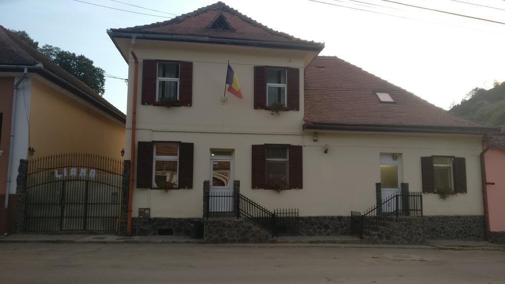 Pensiunea Liana Nemsa Екстериор снимка
